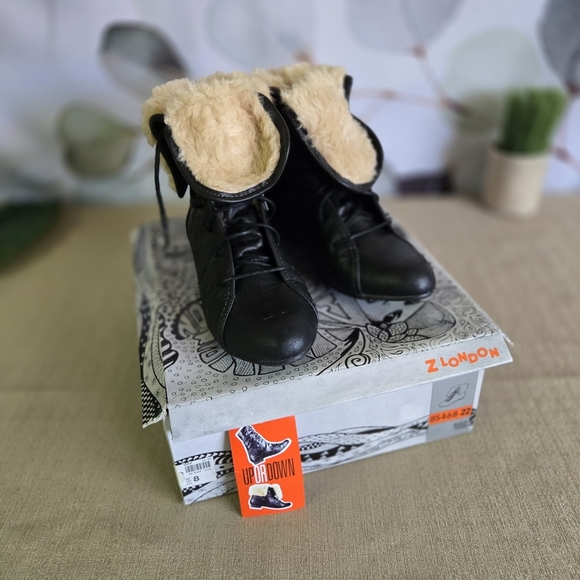 Z LONDON | Black Piper Up or Down Boots w/ Faux Fur Sz 8 - Picture 8 of 13